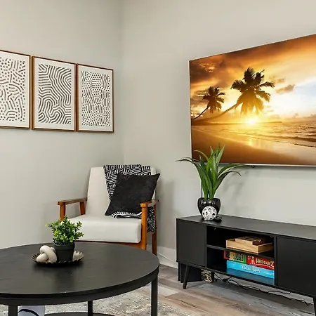 Villa Saint Pete Hideaway Cozy Urban Escape Oasis
